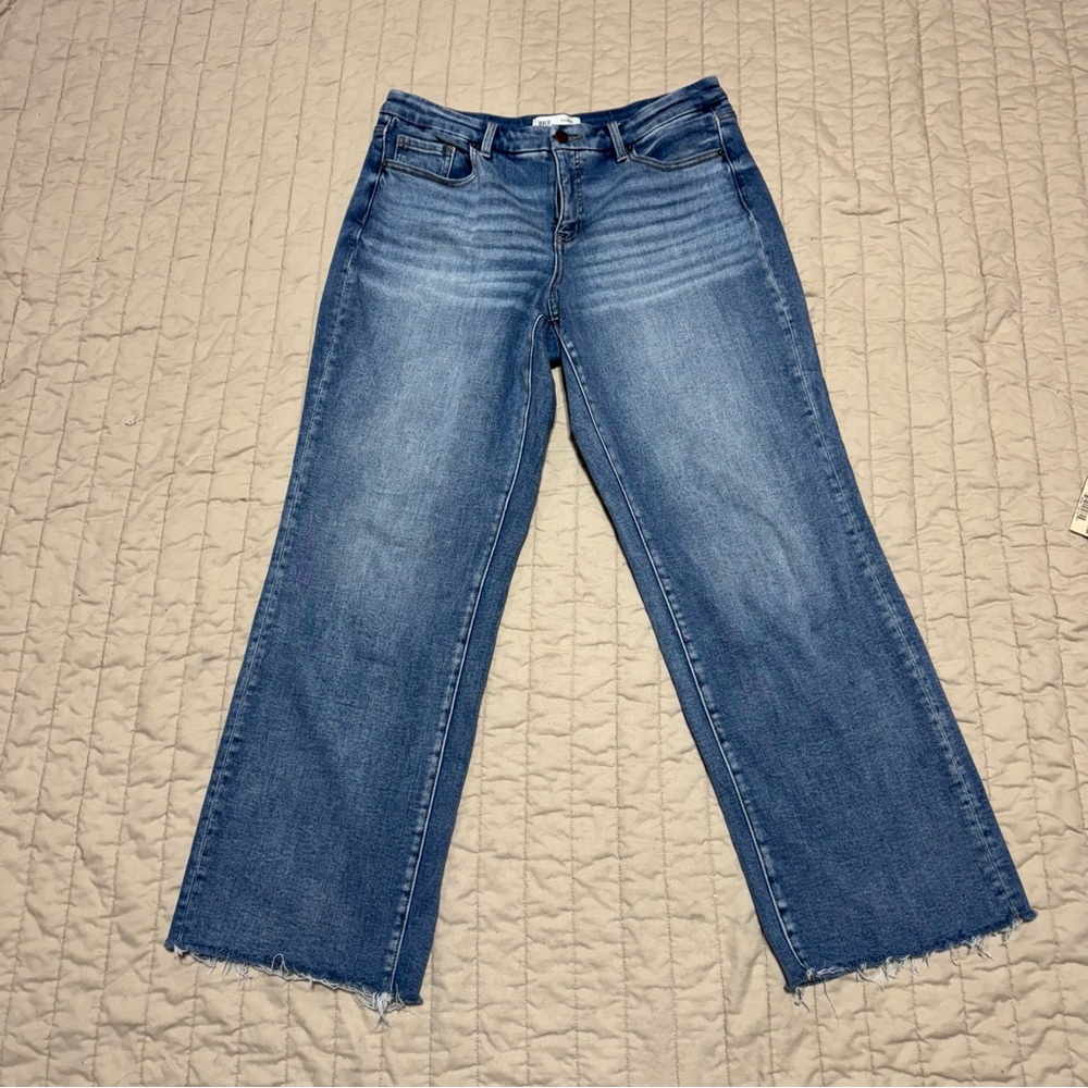 BKE Gabby Curvy Fit High Rise Wide Leg Jeans Women’s 30x32 (Measures 32x30)